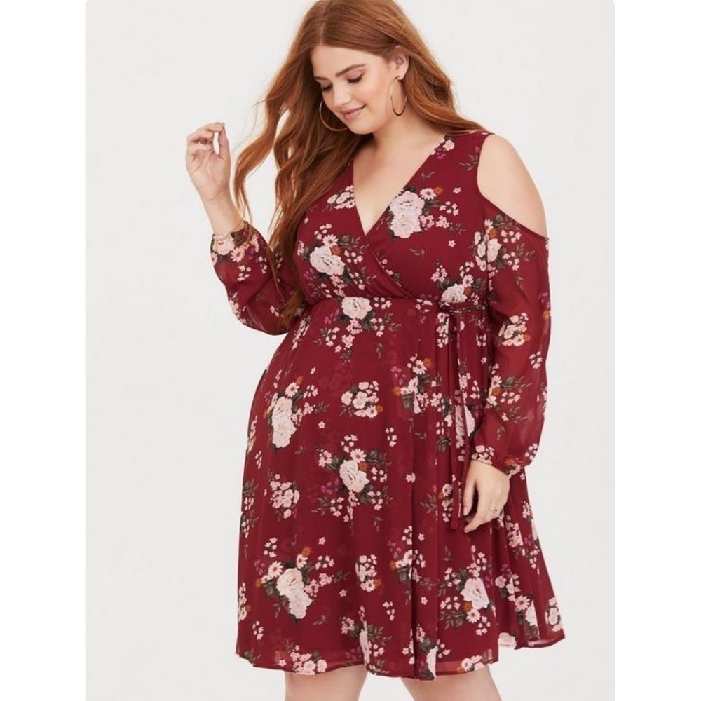 TORRID Red Floral Cold Shoulder Chiffon Wrap Dress - Picture 2 of 13